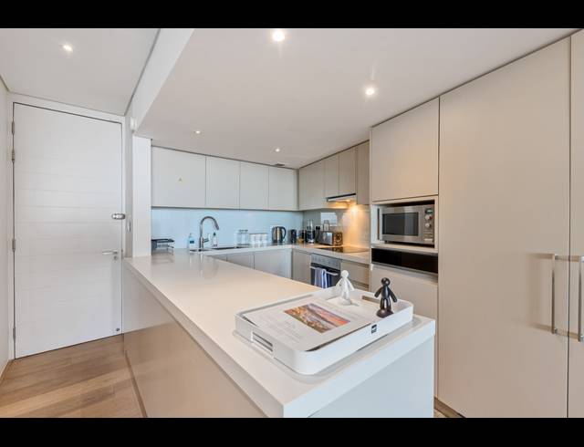 2 BEDROOM APARTMENT TO LET IN CAMPS BAY